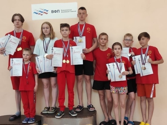 Пловцы из Серпухова завоевали 17 медалей