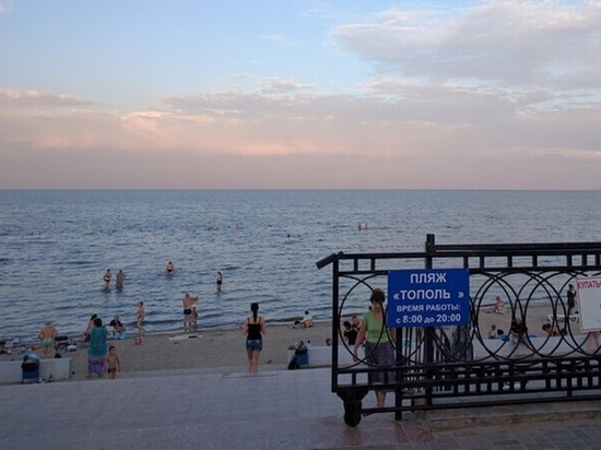 В Таганроге 16-летний парень погиб во время отдыха на пляже Тополек