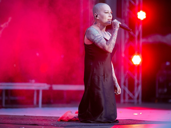 Наргиз объяснила видео свадьбы с избиением невесты: "Как зубы чистить"