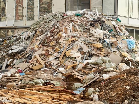 Свалка опасных отходов в Воронежской области нанесла вред экологии на 580 тысяч рублей
