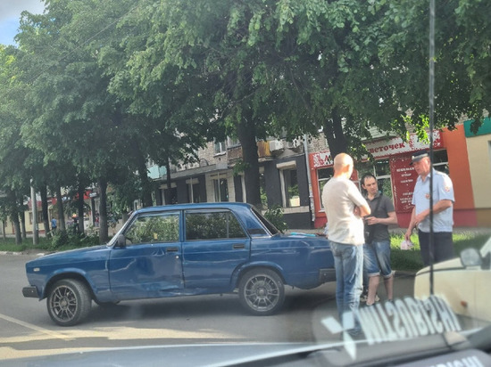 В Рязани на улице Дзержинского из-за ДТП образовалась пробка