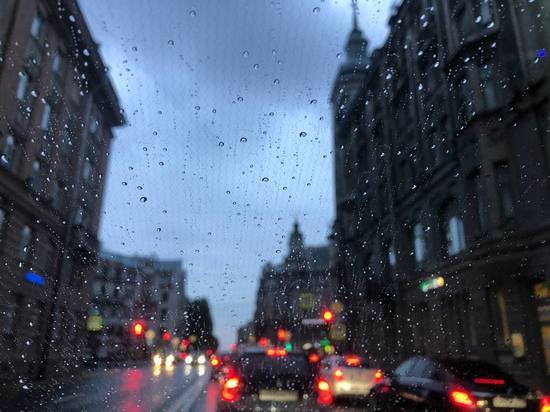 Дожди продолжат лить в Петербурге 16 июня