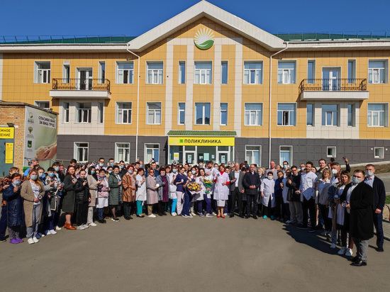 Дальзаводская больница поздравляет с Днем медицинского работника