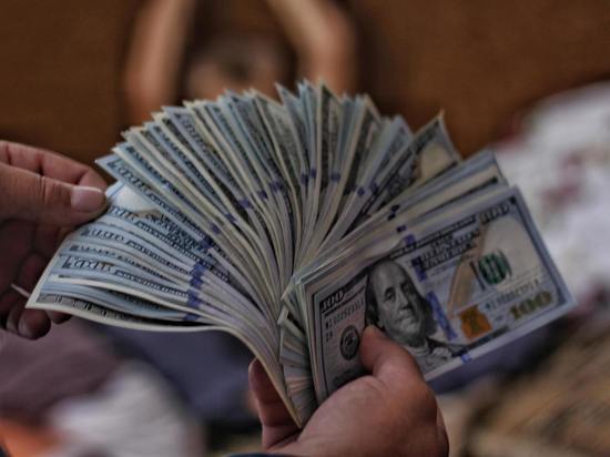 Валютные нарушения на $964 тыс. выявили таможенники на Сахалине