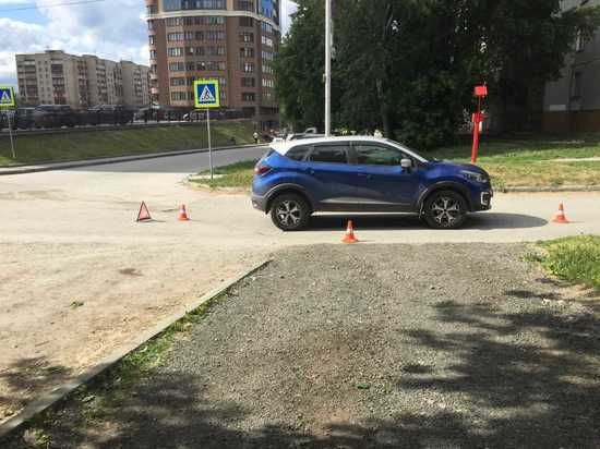 Автомобиль Renault сбил ребенка в Новосибирске