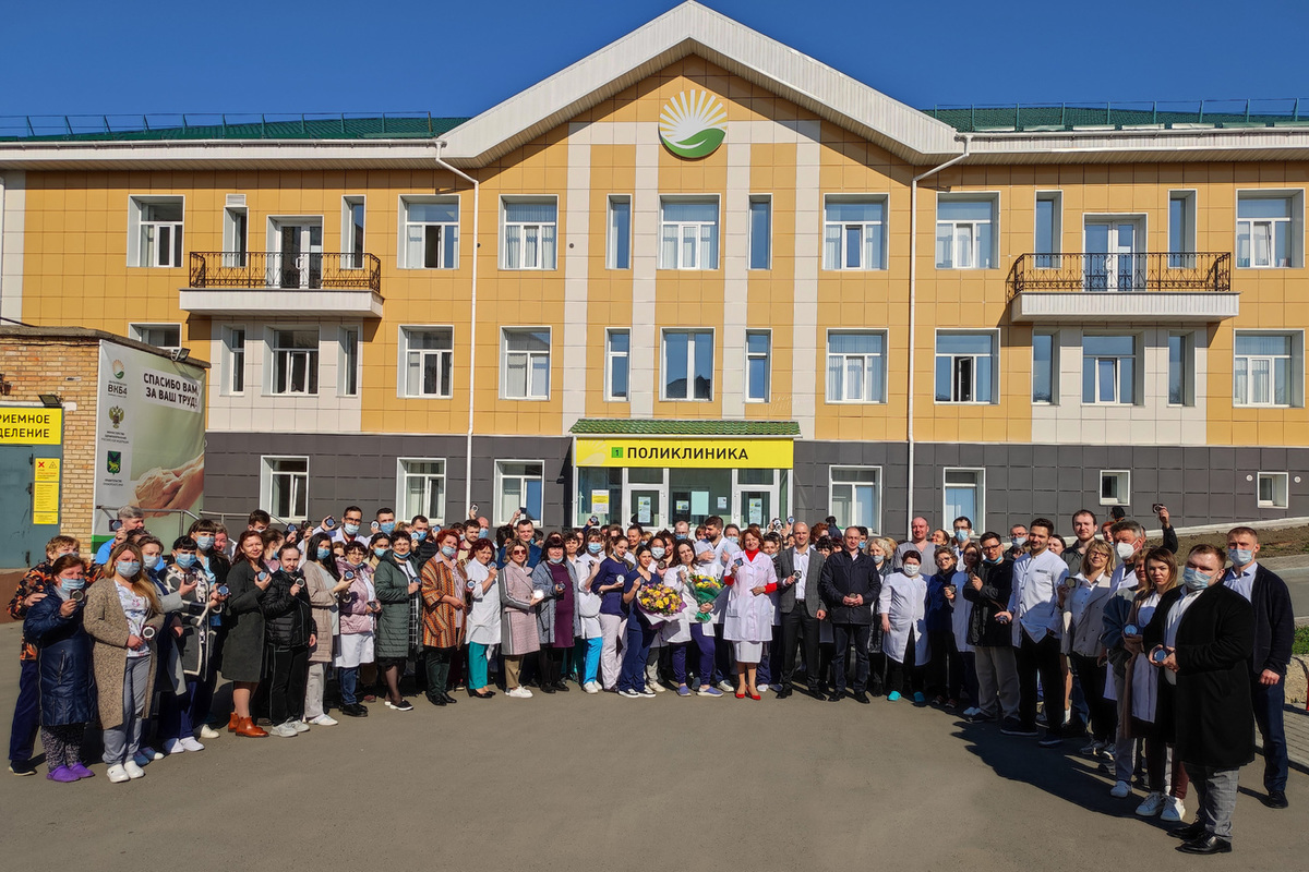 С добрыми пожеланиями к коллегам в праздник обратилась главный врач одной  из старейших больниц Владивостока - МК Владивосток