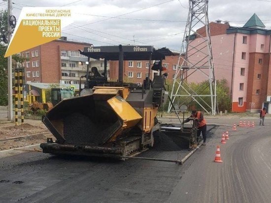 В Улан-Удэ по улице Дзержинского положили новый асфальт