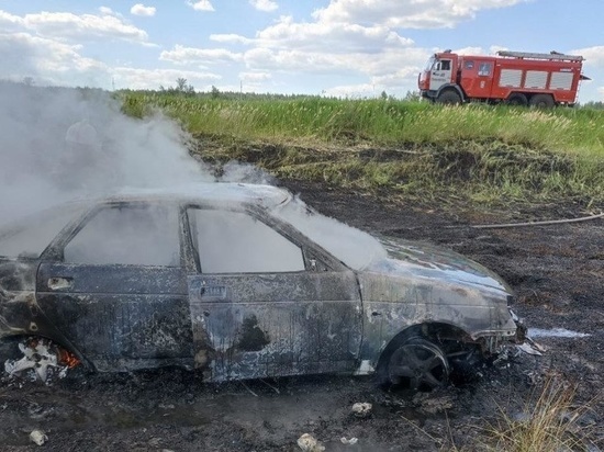 В Пономаревском районе после ДТП загорелась «Лада Приора»
