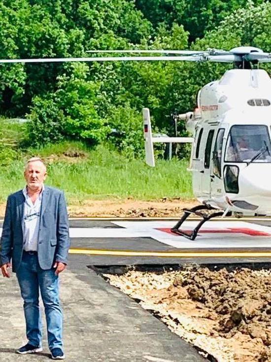 В Арзамасе на новую вертолетную площадку возле ЦРБ приземлился первый вертолет