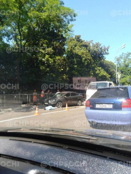 В Сочи мотоциклист погиб после столкновения с легковушкой
