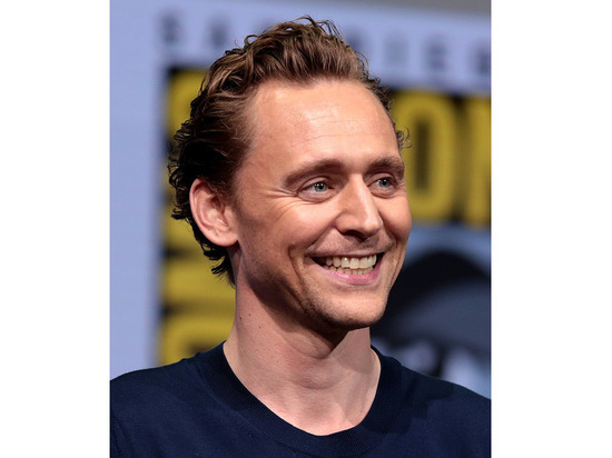 Исполнитель роли Локи Том Хиддлстон женится