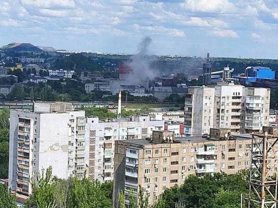 Снаряды упали в районе Донецкого металлургического завода