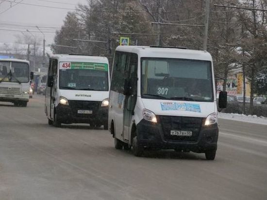 2 пассажирских такси Омска три дня будут ездить по новым маршрутам