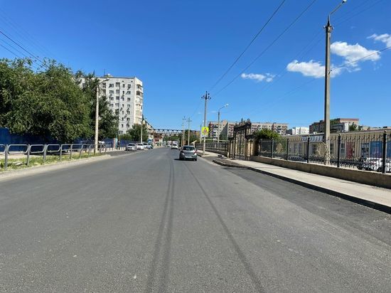   В Астрахани активными темпами ремонтируют дороги