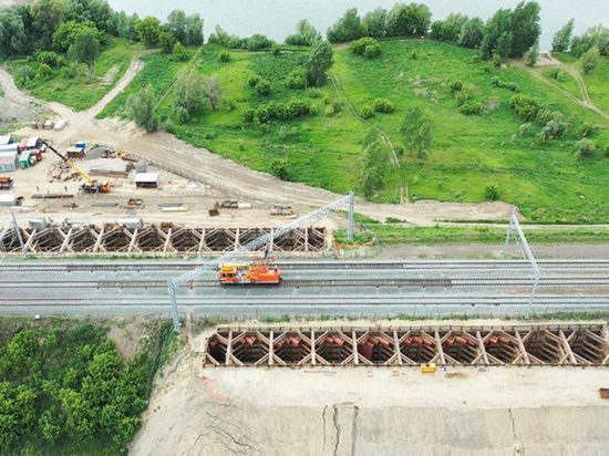 Для четвертого моста продавили тоннель под железной дорогой в Новосибирске