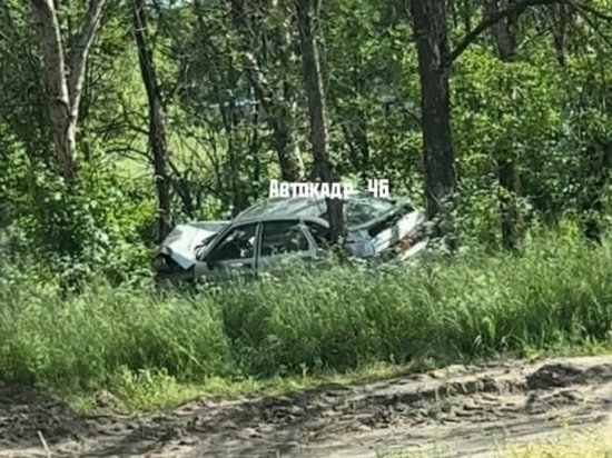 Под Курском в угодившей в кювет легковушке ранена женщина