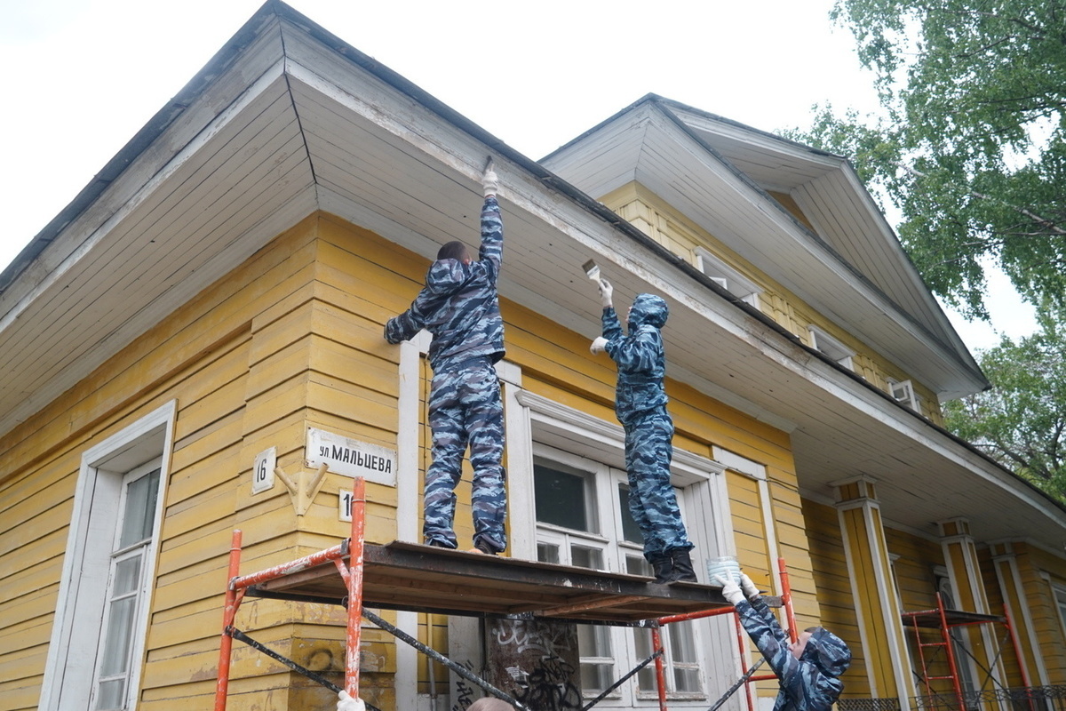 Волонтеры культуры обновят фасад памятника архитектуры на улице Мальцева в  Вологде - МК Вологда