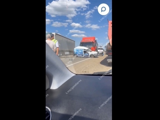 В массовой аварии под Краснодаром погиб пожилой водитель
