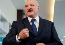Президент Белоруссии Александр Лукашенко заявил на встрече с работниками ОАО «Белшина», что ему придется реагировать на желание Польши забрать Западную Украину