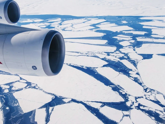 Эксперт оценил опасность полетов в обход России через Северный полюс