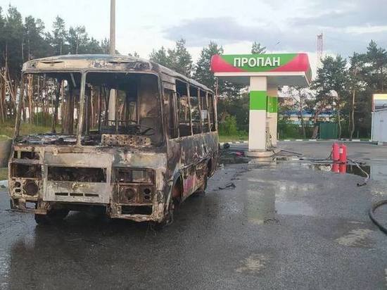 В Дзержинске загорелся автобус на газозаправочной станции