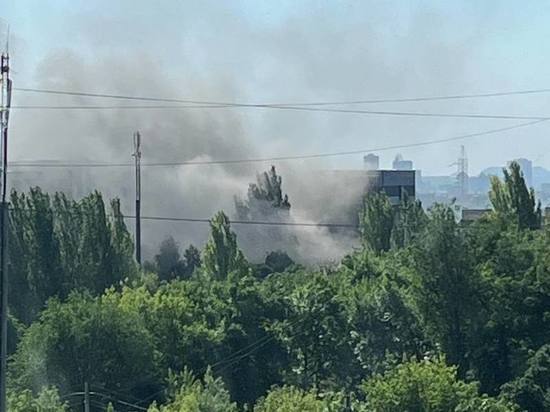 В Донецке при обстреле завода «Топаз» ранены мирные жители