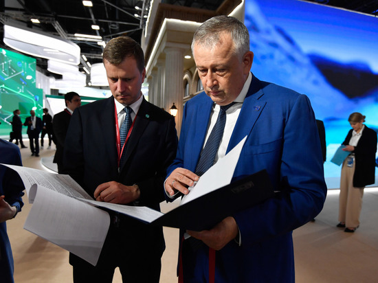 Ленобласть подписала 30 соглашений на почти 300 млрд рублей на ПМЭФ