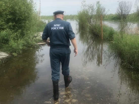В поселке Ургал Хабаровского края может затопить огороды и дороги