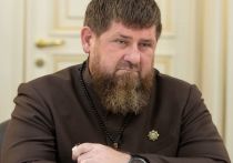 Глава Чечни в своём новом посте в ВКонтакте опубликовал видео допроса американца Эндрю Хилла, прибывшего «поохотиться» на Донбасс