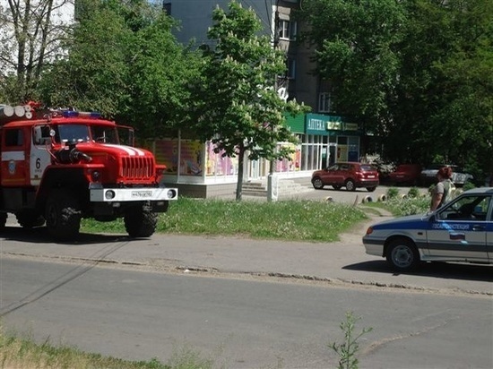В переулке Курска 19 июня пожар уничтожил старую «восьмерку»