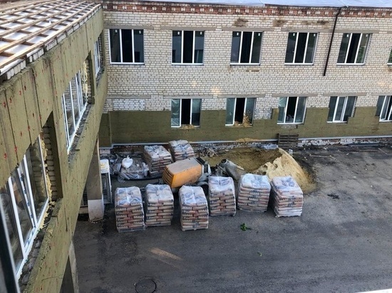 В Курской области в поселке Кшенский ремонтируют поликлинику за 80 млн рублей