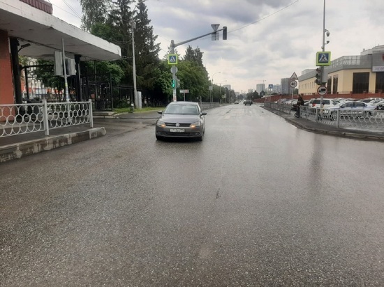 Шестилетний велосипедист, потеряв управление, попал под машину в Екатеринбурге