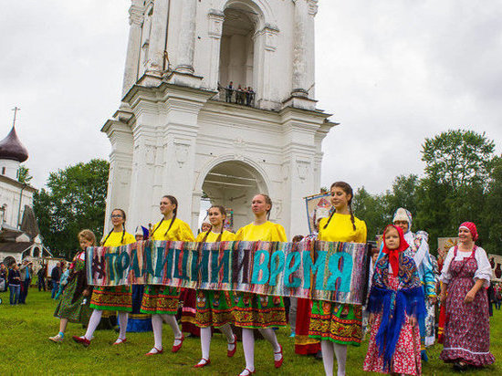 С 8 по 10 июля 2022 года в городе Каргополе состоится праздник народных мастеров России. В этом году его тема – «Традиции Севера объединяют»
