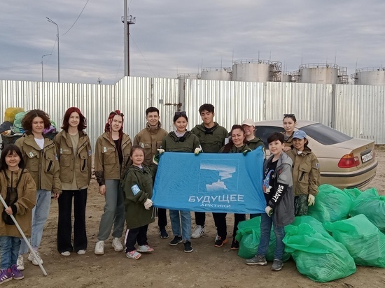 Волонтеры Тазовского собрали 15 пакетов мусора с территории у приюта для животных