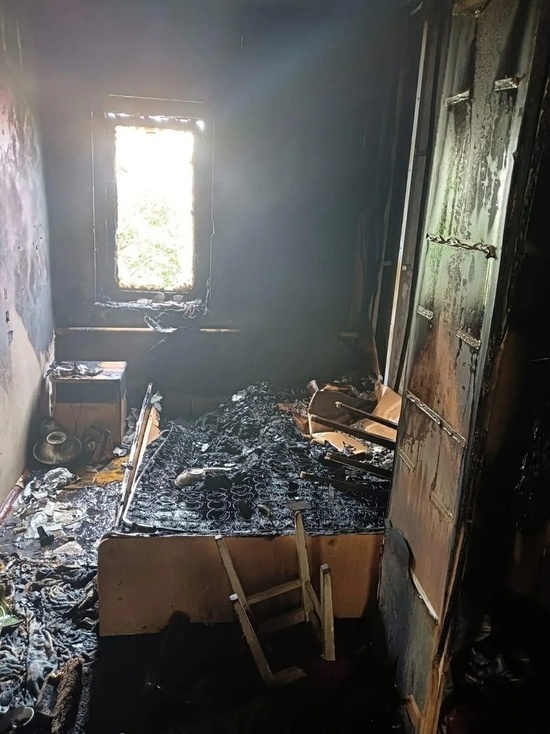 В Златоусте из-за непотушенной сигареты в доме вспыхнул пожар