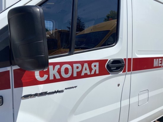 В Белгороде молодая женщина и два ребенка оказались в больнице после наезда BMW  X5