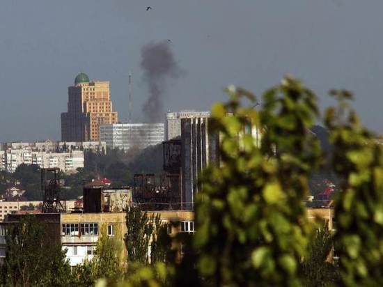 Тяжелая артиллерия бьет по жилым кварталам Донецка