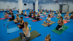 Волгоградцы в Международный день йоги освоили основные асаны