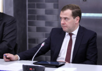 Заместитель председателя Совета безопасности России Дмитрий Медведев высказался о перспективах продления с США Договора СНВ-3 (о мерах по дальнейшему сокращению и ограничению стратегических наступательных вооружений)