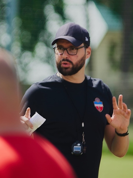 34-летний Артем Горлов стал новым главным тренером футбольного «Енисея» в Красноярске