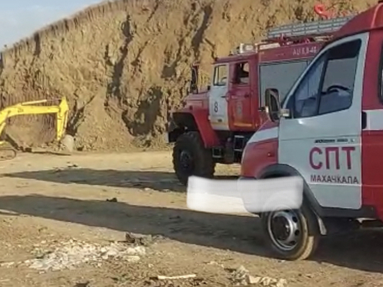 В  Дагестане потушили пожар на несанкционированной свалке