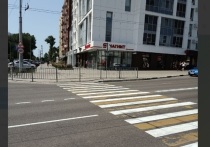 В Белгороде на улице Попова рабочие по ошибке обновили пешеходный переход, который еще в прошлом году закрыли