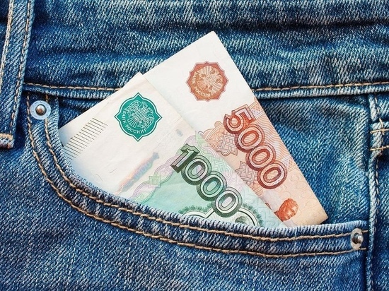 Две фальшивые банкноты прятались в торговых точках Мурманска и Североморска