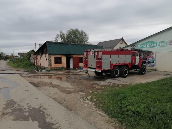 В Калужской области сгорел магазин