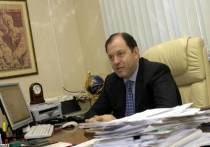 Экс-замглавы Росприроднадзора, действующий председатель совета директоров АО «Красноярский ТИСИЗ» Олег Митволь подписал досудебное соглашение со следствием и выразил готовность возвестить ущерб в добровольном порядке