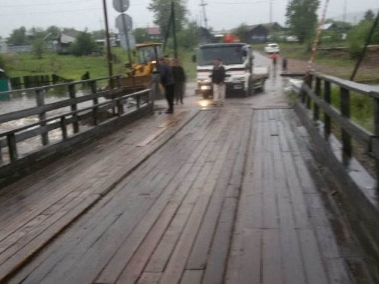Мост через реку Олонгро в Могоче находится под угрозой затопления