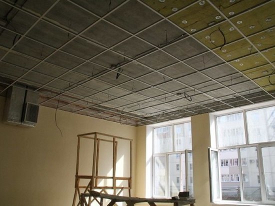 7 образовательных учреждений Омска частично обновят крыши