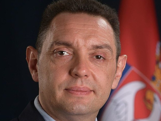 Глава МВД Сербии ответил на призыв Еврокомиссии «выбрать сторону»