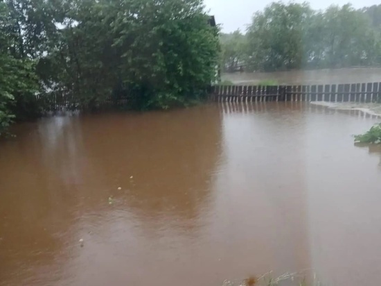 Три двора затопило в селе Тупик Тунгиро-Олёкминского района
