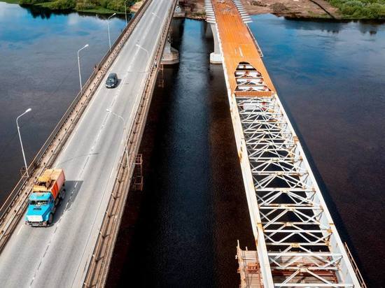 Мост-гигант через Волхов в Киришах почти преодолел русло реки